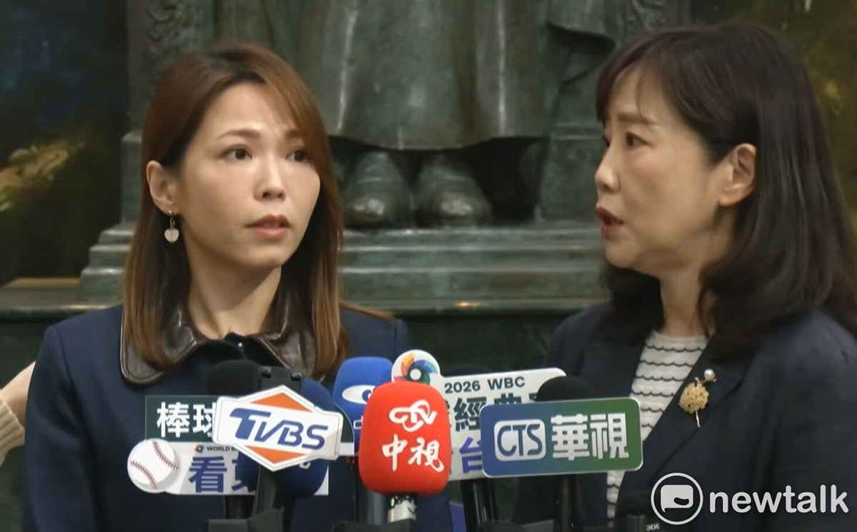民眾黨團主任陳智菡與國民黨文傳會主委尹乃菁出面回應藍白協議過程。 圖：黃建豪/攝