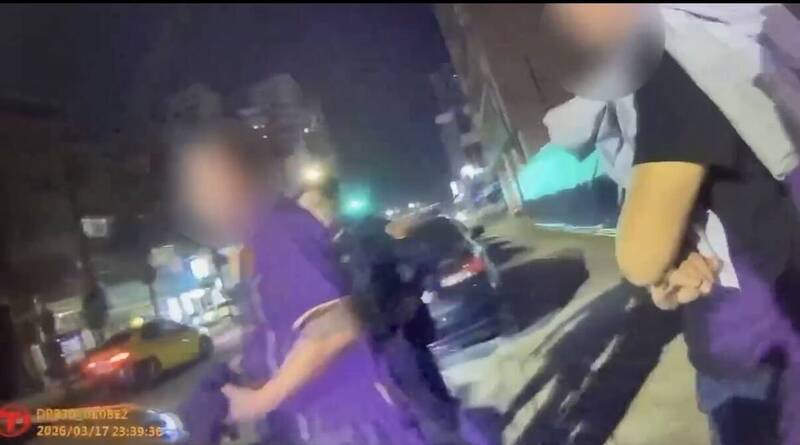 高雄昨晚發生計程車司機與乘客的暴力衝突。 圖：民眾提供