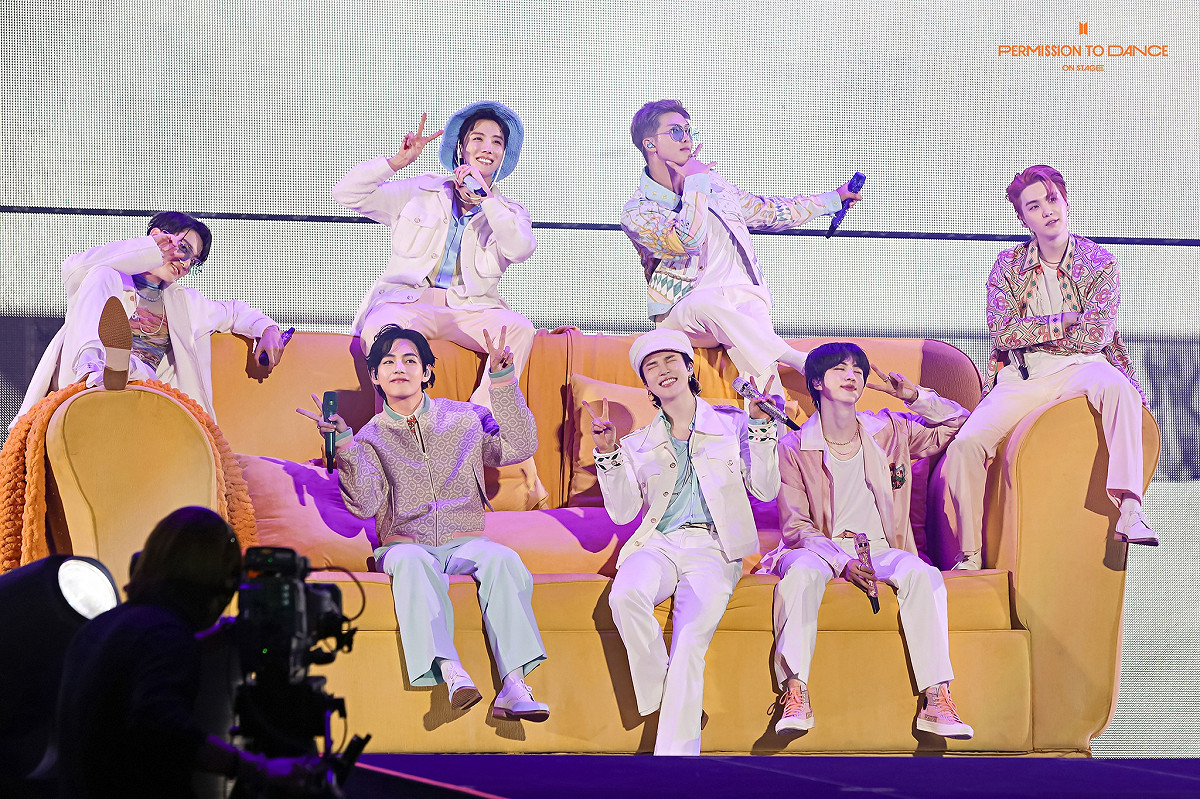 BTS成員去年6月全員退伍，並宣布3月21日正式回歸，展開世界巡迴演唱會，讓粉絲相當期待。 圖：翻攝自BTS FB