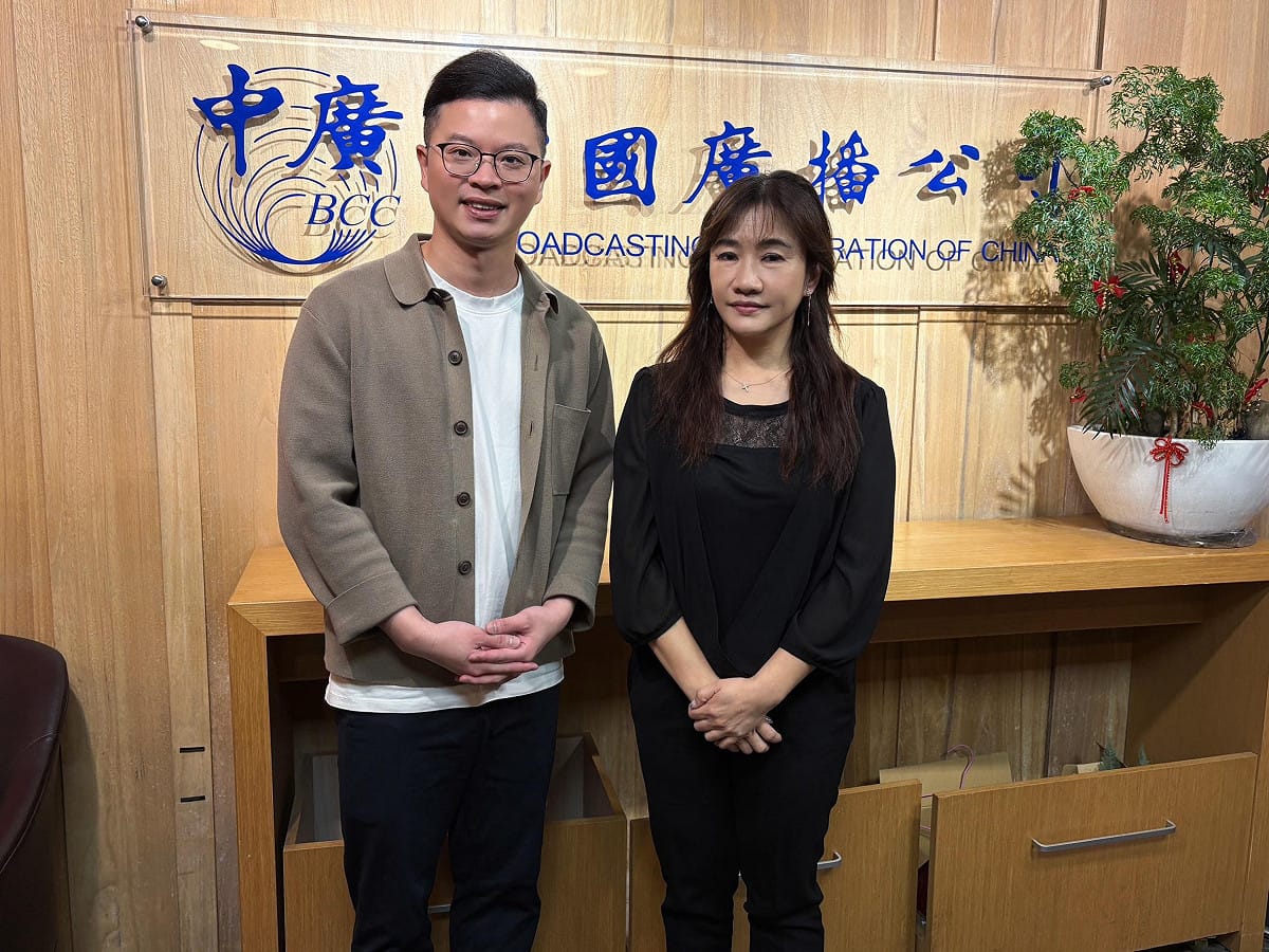 國民黨籍桃園市議員凌濤接受《千秋萬事》主持人王淺秋專訪。 圖：新傳媒/提供