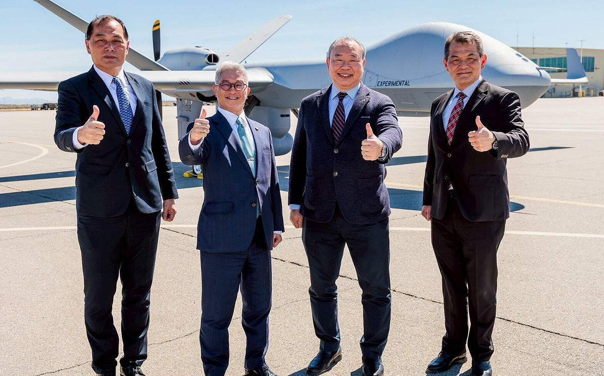 MQ-9B無人機首批2架交機！國防部：分年到位 強化空中偵蒐戰力