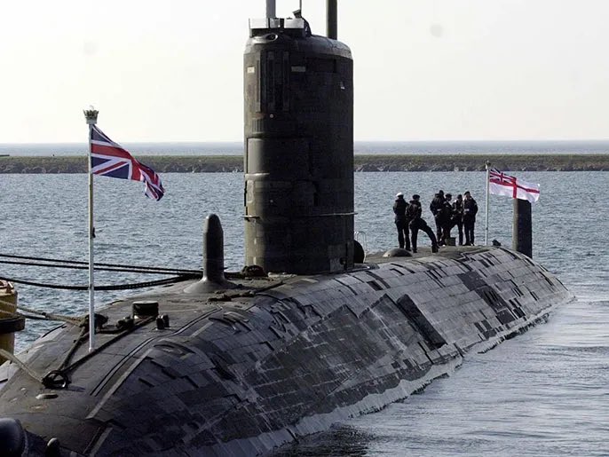 據消息，英國皇家海軍核潛艦「安森號」已悄然抵達阿拉伯海北部深水區部署。 圖：翻攝自 X@Banderas