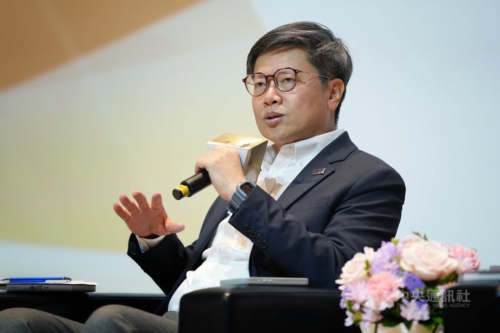世代文化創業群創辦人周奕成（圖）21日下午在台北中正紀念堂出席「李登輝、彭明敏『夢二途』交織的台灣光影─總統直選30週年鼎談會 」，針對總統直選相關議題暢談己見。中央社記者徐肇昌攝　115年3月21日 中央社記者徐肇昌攝　115年3月21日