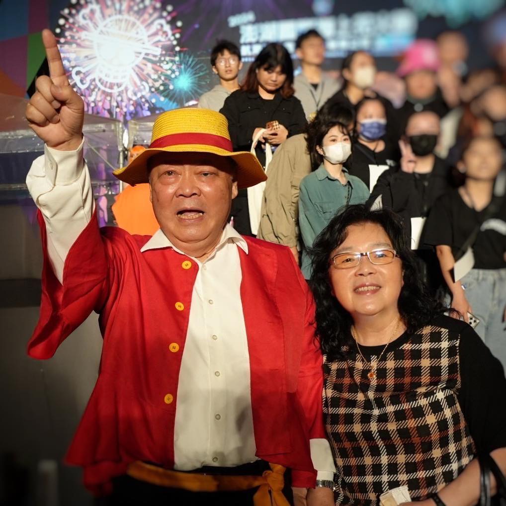 澎湖縣長陳光復夫人吳淑瑾（右）。 圖：翻攝陳光復臉書