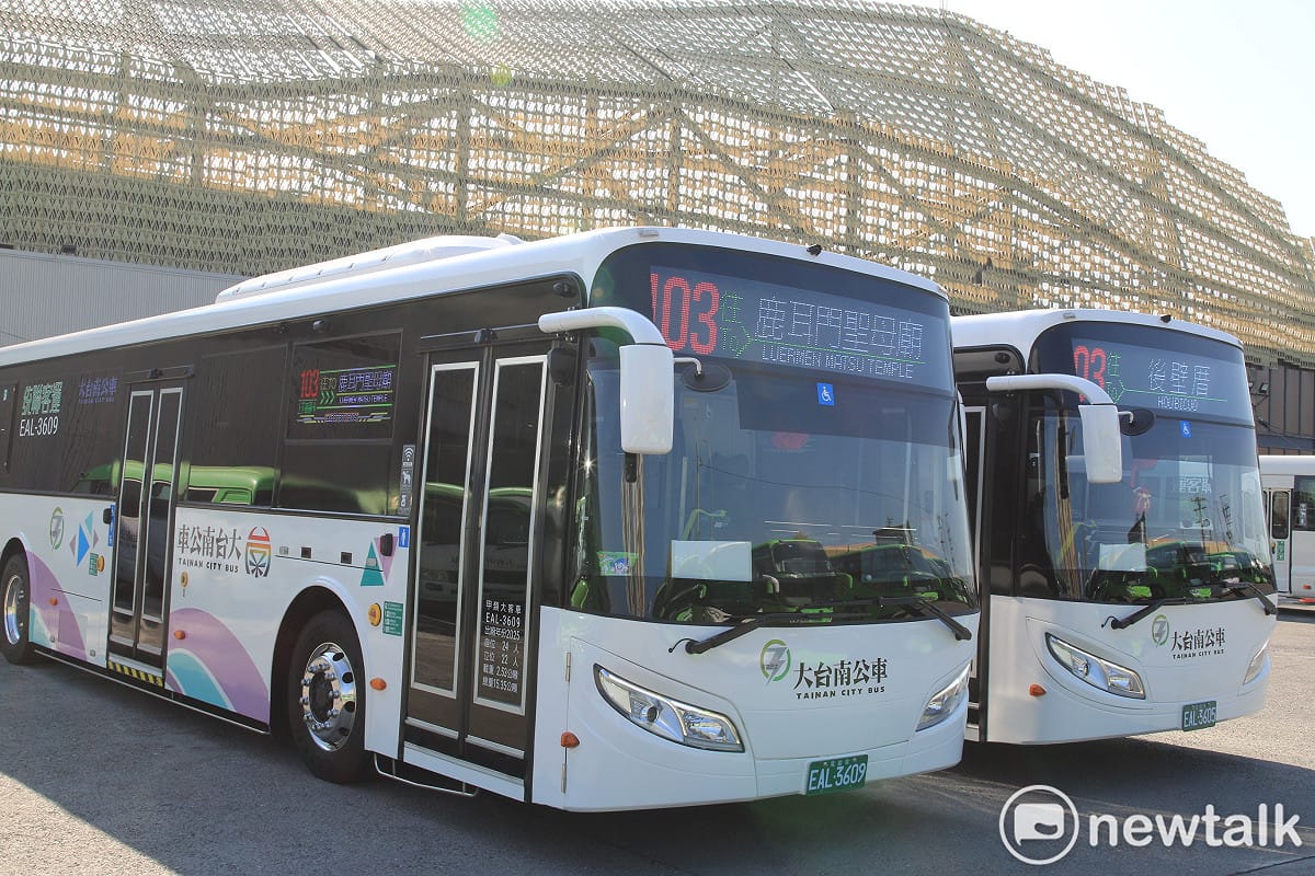 台南市政府市區公車路網重整計畫第3條都會公車「103路」25日起營運，由北至南串聯安南區、北區、中西區、東區及仁德區，每日提供76班次，旨在提供市民更為直截、密集的公共運輸選擇。 圖：台南市政府提供(資料照)