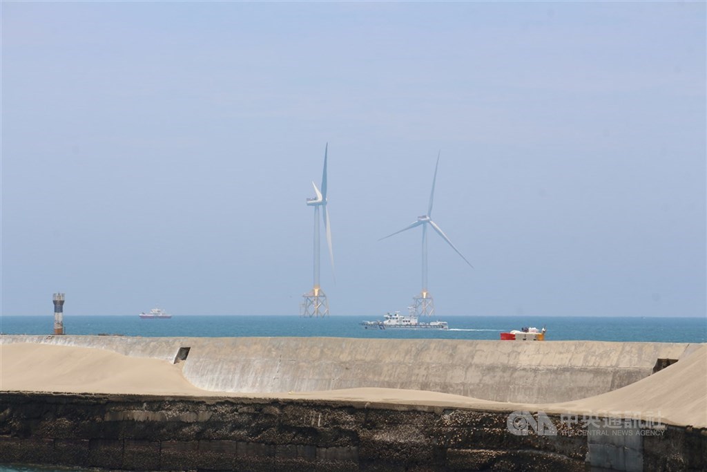 圖為位於苗栗縣外海的「海能風電」。 圖：