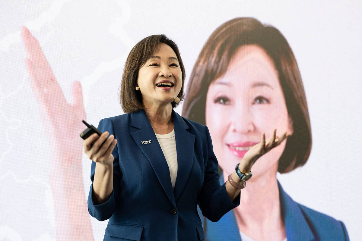 柯志恩承諾將高雄打造為有方向、有溫度的夢想海港，帶領這座城市走向世界舞台。 圖：柯志恩服務處/提供