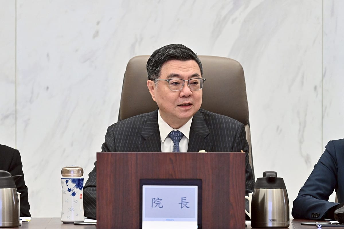 行政院長卓榮泰批評鄭麗文「實在是玩火玩過了頭」。 圖：行政院提供