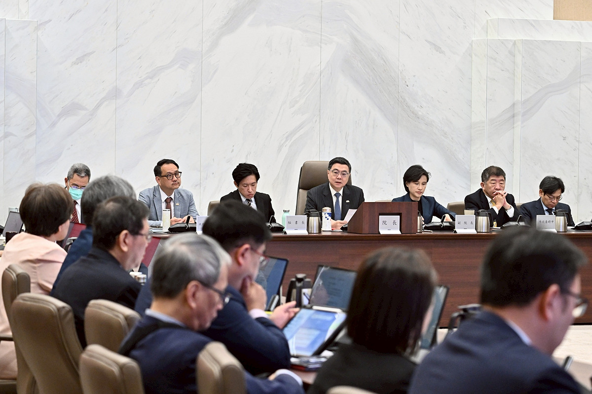 行政院長卓榮泰今（26）日於行政院會針對中東情勢及國內物價因應，指示五項措施。 圖：行政院提供