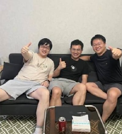 中國人工智能公司 Manus CEO 肖弘、首席科學家季逸超，因中國監管審查正式被限制出境。 圖 : 翻攝自 X / AB Quai.Dong