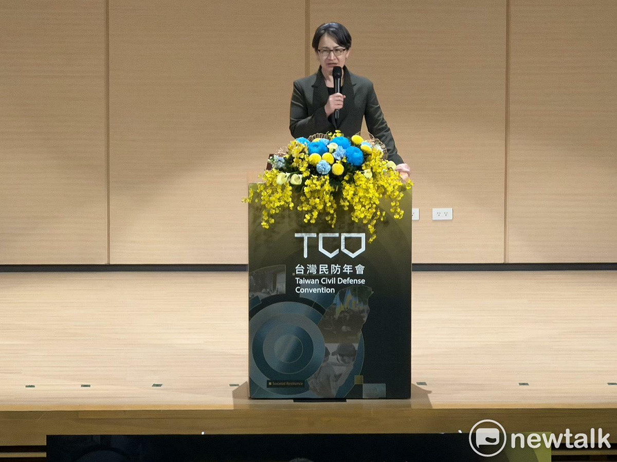 蕭美琴談國防特別預算條例，我們需要拳頭、也需要大腦。 圖：高逸帆／攝