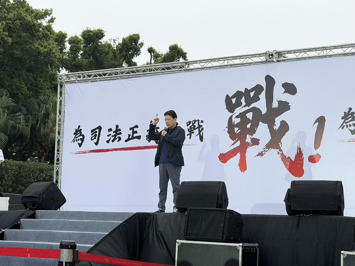 資深媒體人趙少康今日聲援柯文哲，點名民眾黨「柯文哲之後是黃國昌」，國民黨則「更多」。 圖：金大鈞／攝