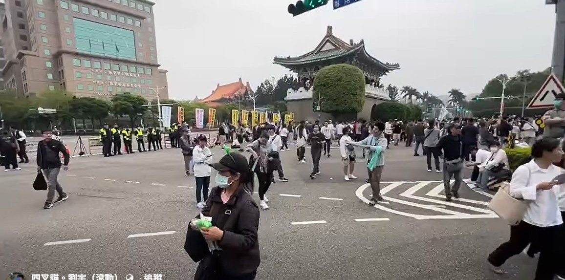 民眾黨被踢爆參加人數膨風。 圖：翻攝四叉貓臉書