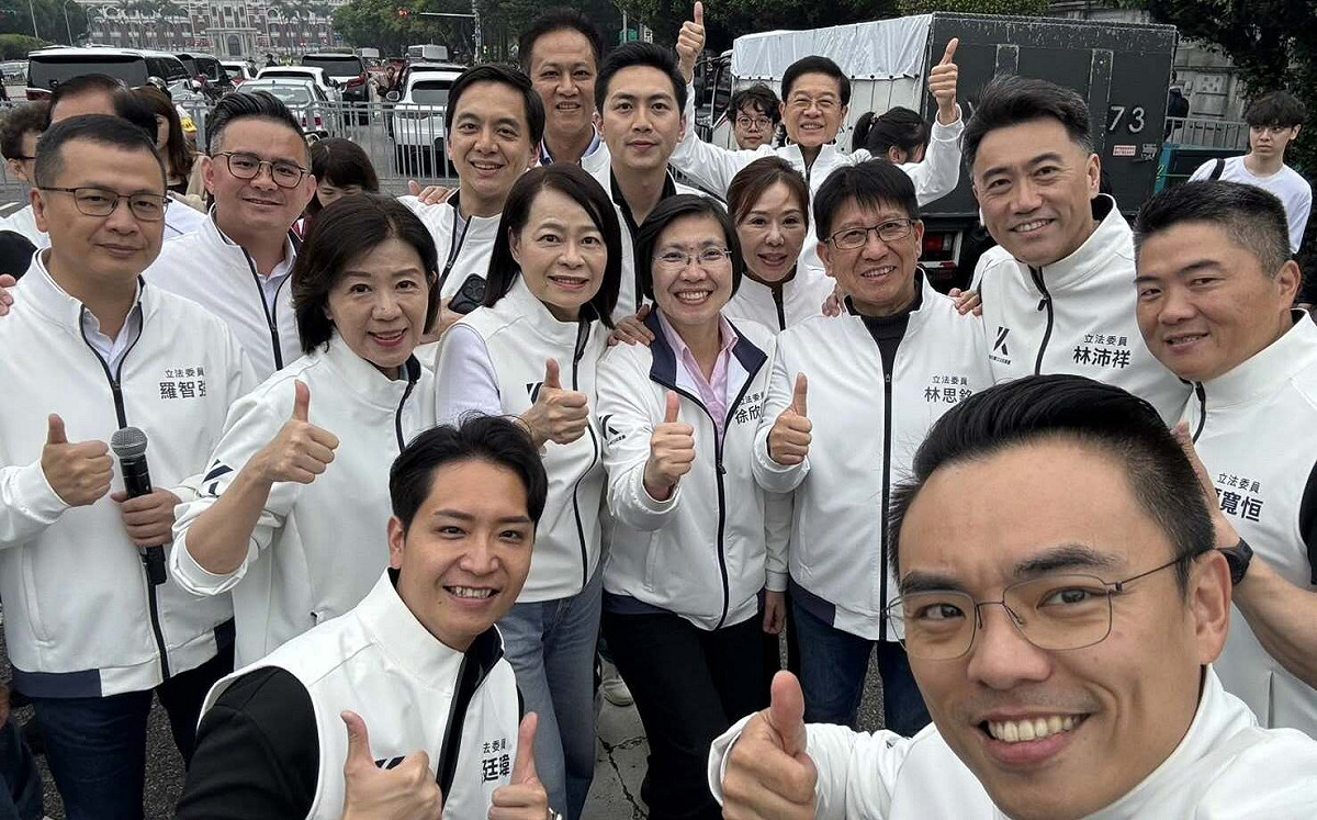 國民黨告發柯文哲涉貪 23藍委卻上凱道聲援 律師諷：縱火犯喜歡回去看現場