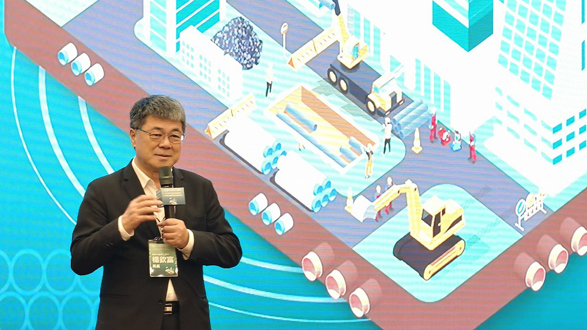 楊欽富以「科技驅動智慧城市的永續發展」為題發表專題演講。 圖：孫家銘/攝