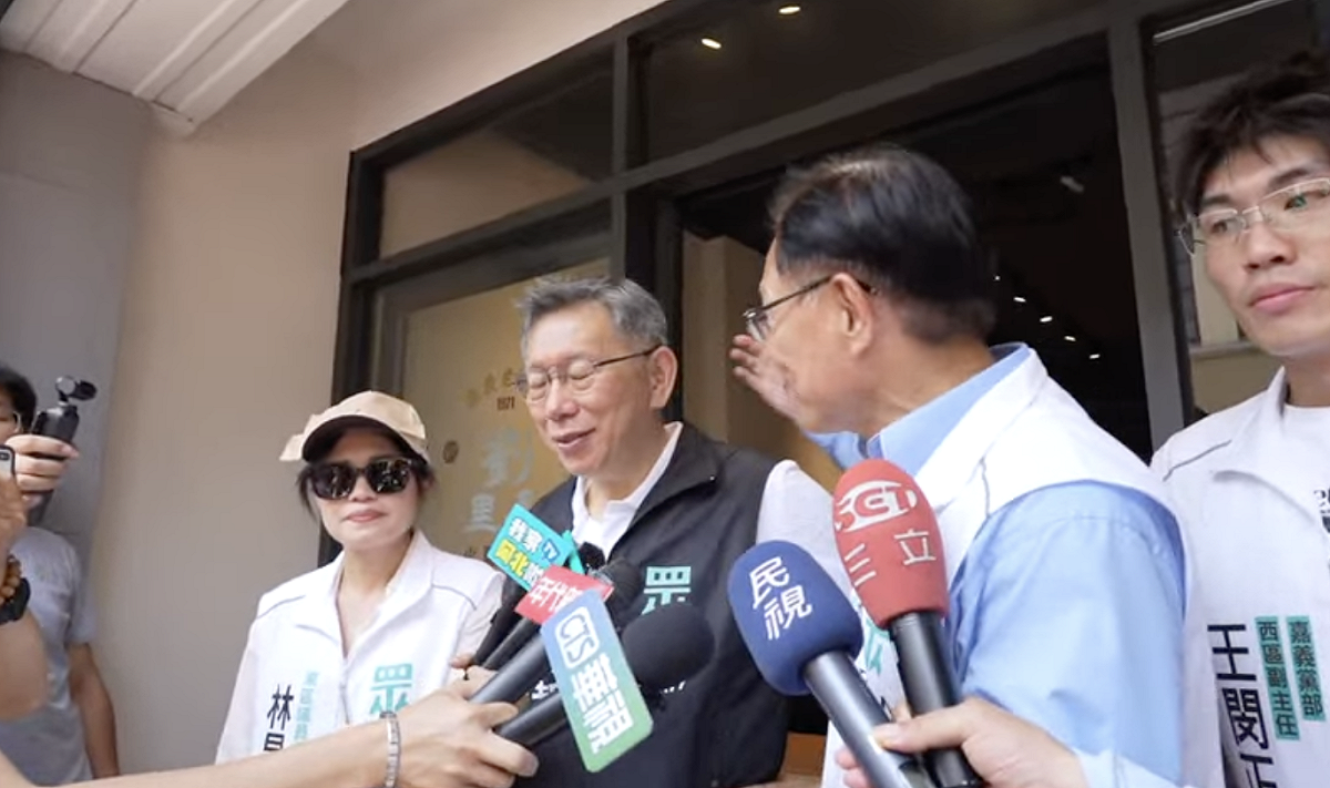 民眾黨創黨主席柯文哲今輔選黨籍嘉義市長參選人張啓楷。 圖：民眾黨 / 提供