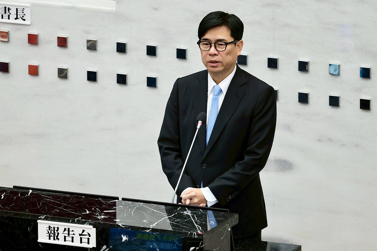 陳其邁指陳麗娜多次利用議員職權，阻止拆除建商招待所違建，已收集相關事證移送法辦。 圖：高雄市政府/提供（資料照）