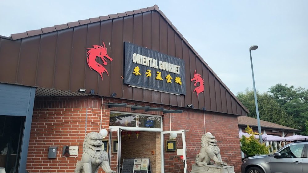位於德國多特蒙德 Eving 區的一家亞洲餐廳 Oriental Gourmet 發生一起凶殺案，一名 49 歲中國籍餐廳老闆被發現陳屍店內，警方已成立專案小組展開調查。 圖:翻攝自X帳號@LUOXIANG_PMTQ
