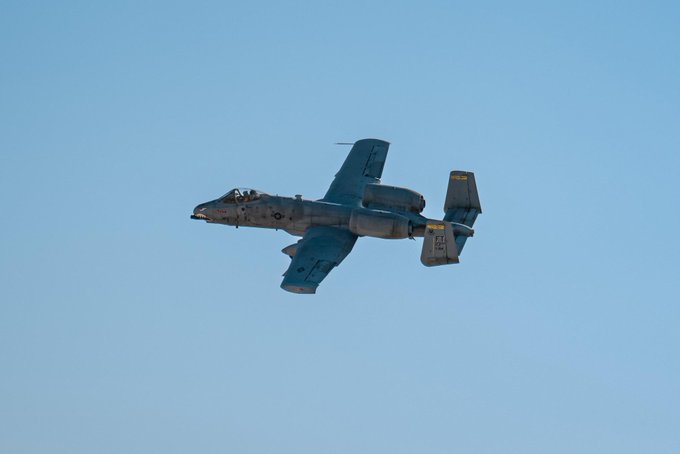 另一架 A-10 在飛離伊朗領空後彈射逃生，隨後獲救。 圖:翻攝自X帳號@Aurora107E