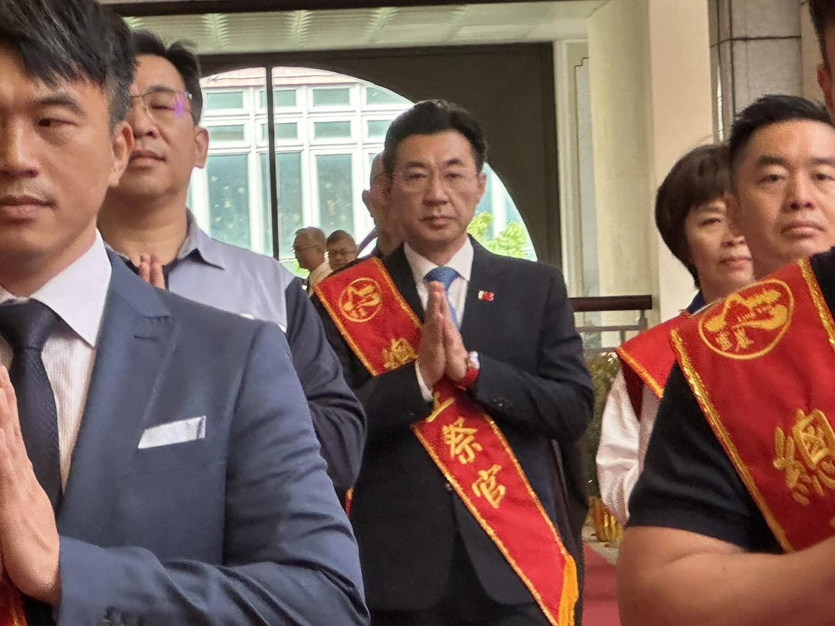 立法院副院長江啟臣出席由靈巖山寺主辦的「清明護國大悲懺法會」。 圖：江啟臣服務處/提供