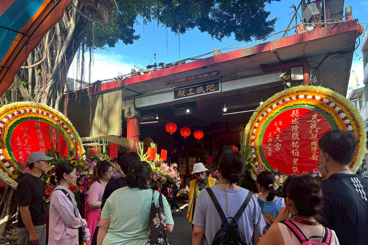 城隍廟前身為「台灣府」城隍廟，創建於明永曆二十三年（西元 1669 元），今列為國定古蹟。 圖：台南觀旅局／提供