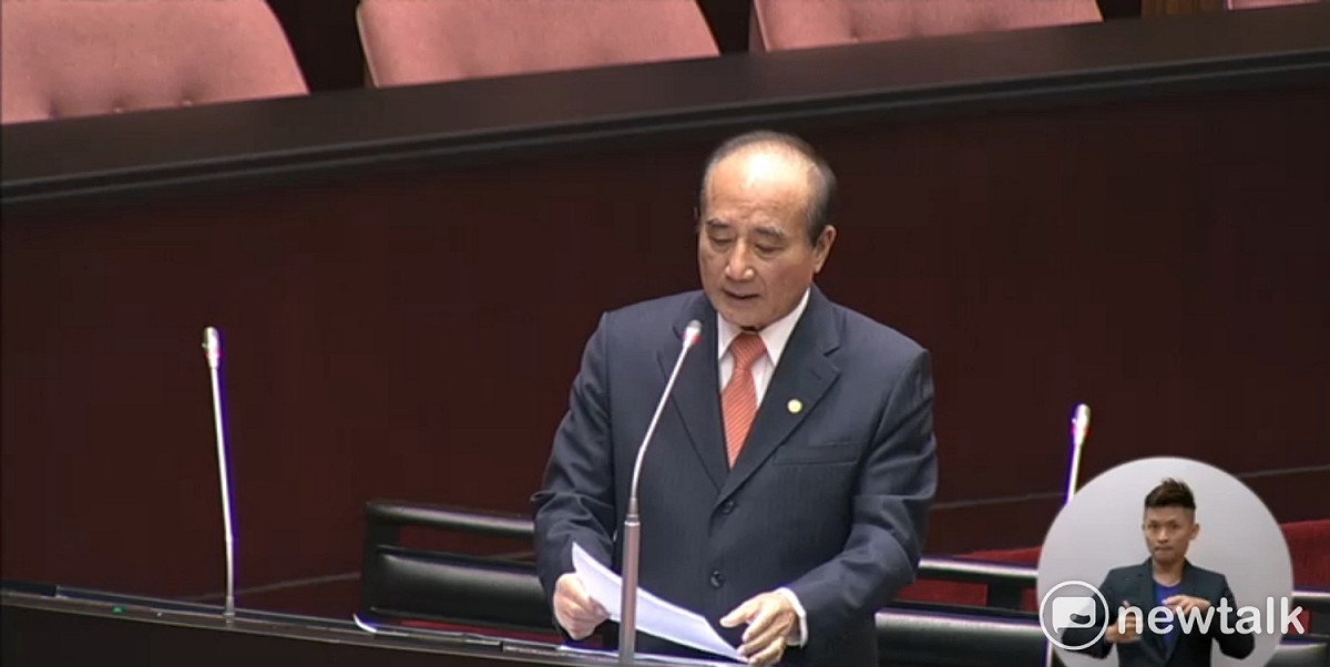 今（31）天是行政院長賴清德赴立院施政報告總質詢最後一天，前立法院長、國民黨立委王金平排在壓軸，維持一貫作風發表長達半小時的質詢，朗讀21頁質詢內容。 圖：翻拍自立法院直播