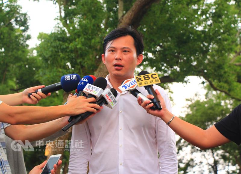 中選會確立新北市第12選舉區選出的時代力量籍立法委員黃國昌罷免案成案，12月16日投票。 圖 : 中央社