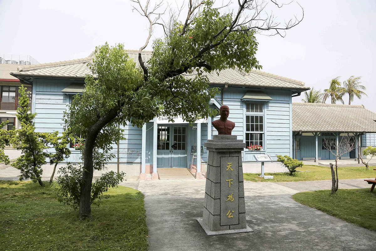 北門出張所為不用釘鉚，而以榫接方式的日式木造平房。 圖/張大魯攝