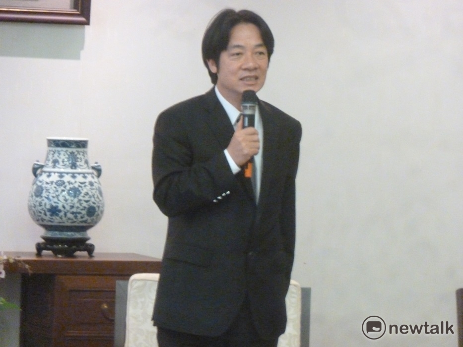 行政院長賴清德今（1）日表示，「一例一休」修法是秉持總統蔡英文的指示，預計在11月中旬之前送到立法院，盼盡速審查通過。 圖：謝莉慧/攝