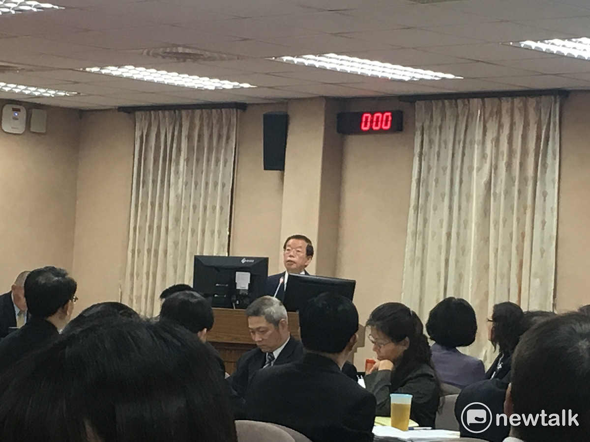 駐日代表謝長廷今（2）日出席立法院外交國防委員會備詢。對於台灣禁止進口日本核災食品是否解禁？謝長廷表示，自己完全沒有壓力，只是希望台日雙方能夠順利解決問題最好。 圖：黃韋銓/攝