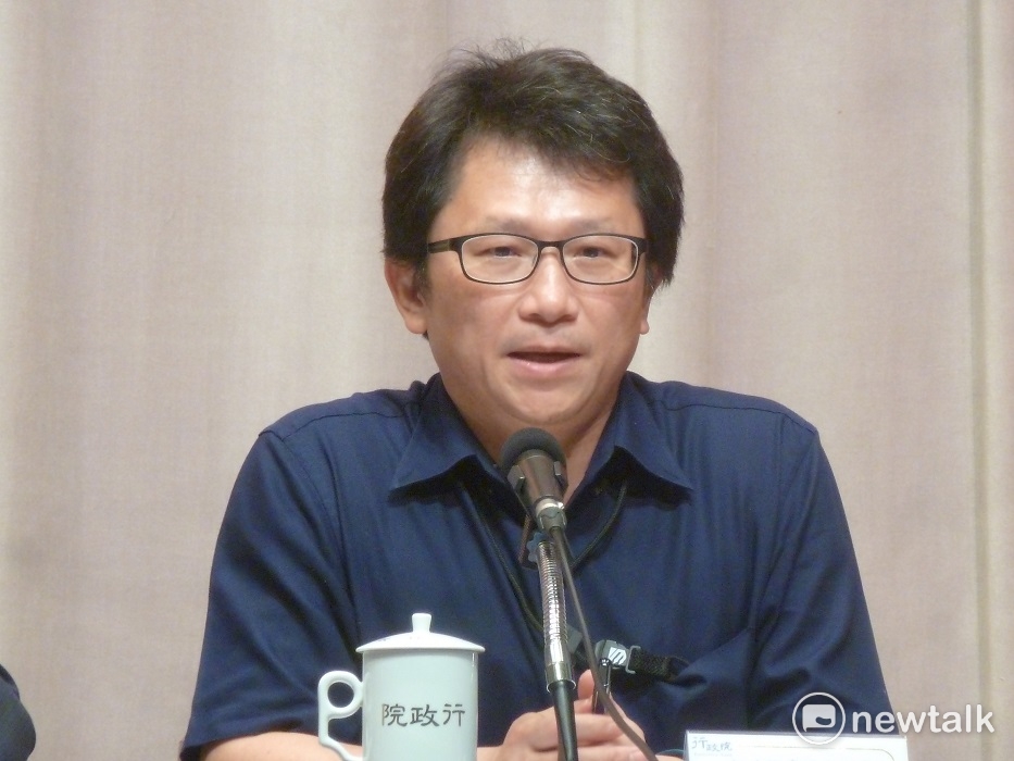 行政院資通安全處長簡宏偉今天在院會報告「當前資安情勢分析」。 圖：謝莉慧/攝