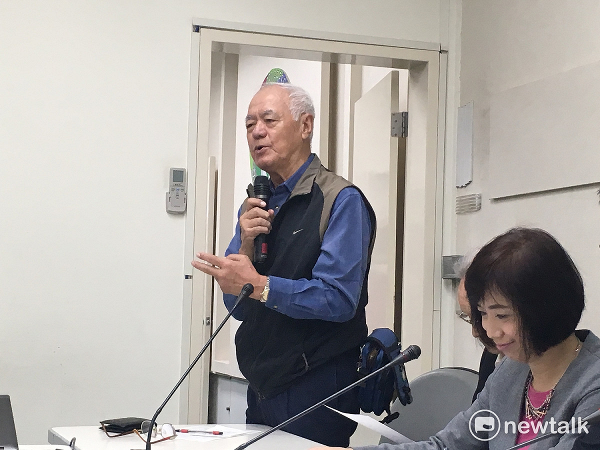 政治受難者黃東榮出席記者會。 圖：黃韋銓/攝