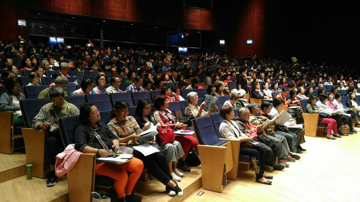 台中花博倒數365天，民政局今(3)日舉辦首場志工教育訓練，期待讓明年參訪花博的人，都能感受到志工滿滿的熱情。 圖：台中市政府/提供