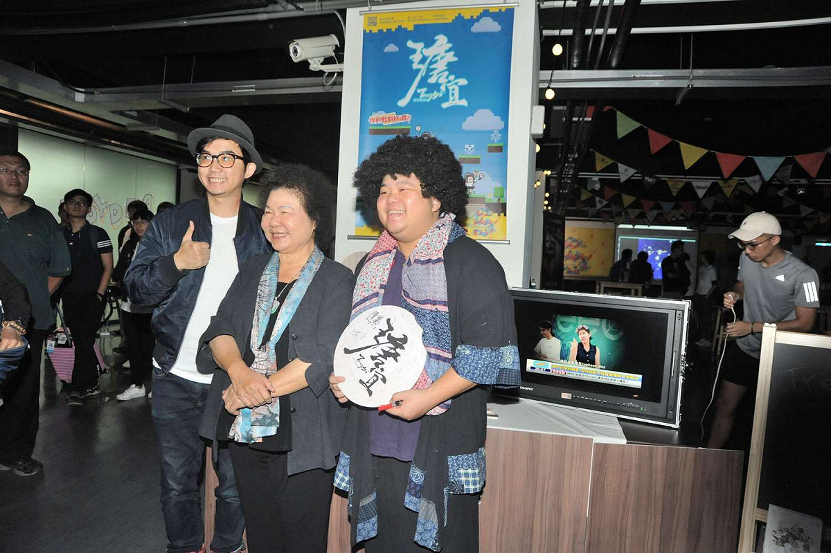 被網路社群暱稱為「烏魚子樓上秘密基地」的DAKUO數創中心位於鹽埕區公有市場，是產業社群交流的重要平台。 圖：高雄市政府／提供