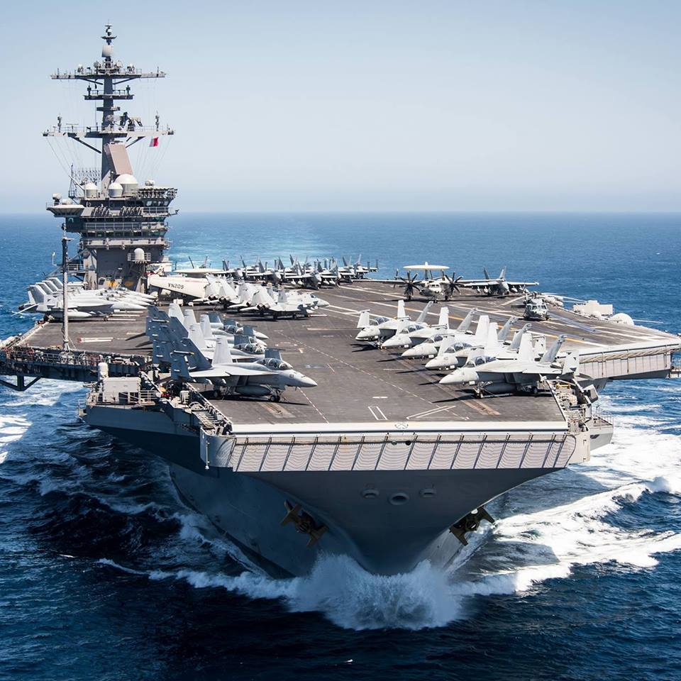 羅斯福號航空母艦，是美國尼米茲級核動力航空母艦的4號艦，裝甲特別強化，排水量增加幾千噸，幾乎參與了美軍所有的海外軍事行動。 圖：翻攝羅斯福號臉書