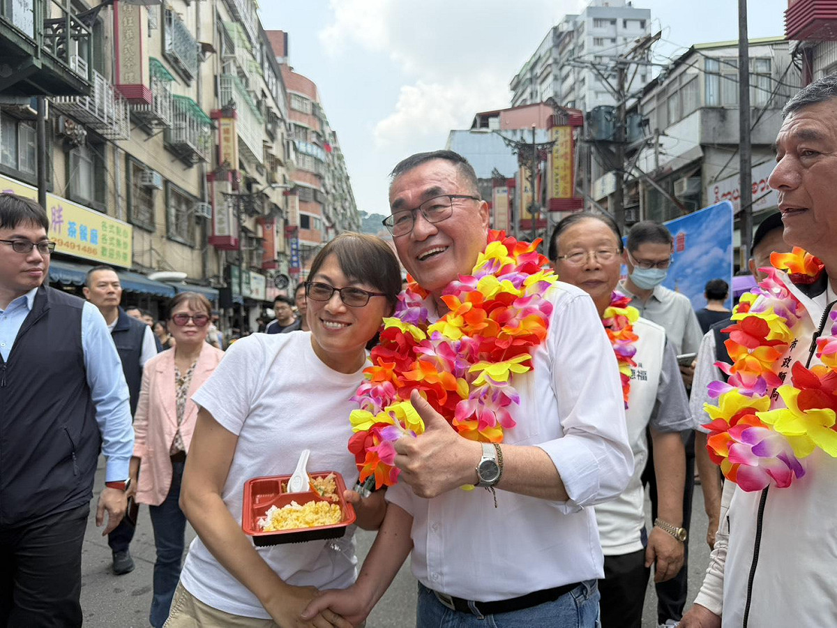 國民黨薪北市長參選人李四川出席緬甸新年浴佛祈福活動。 圖：李四川競選辦室提供