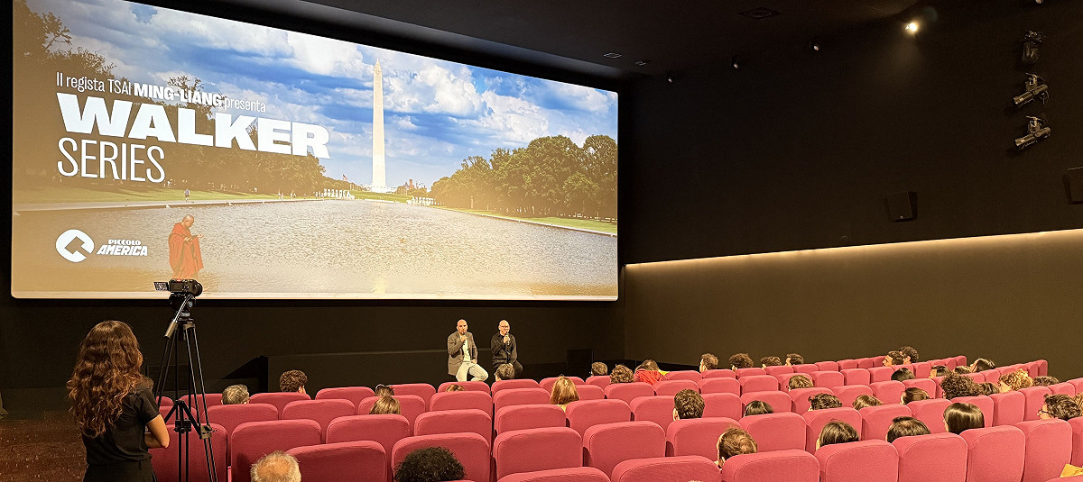 雙城展映計畫首站羅馬，馬拉松展映前蔡明亮於大師班向粉絲闡述創作理念。 圖：駐義大利代表處文化組提供