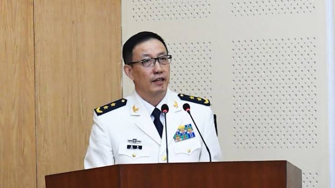 中國國防部長董軍也以中國與伊朗存在貿易協議為由，批評美國試圖封鎖荷姆茲海峽的計畫。 圖：翻攝自 @Lawrenc09874431 X 帳號