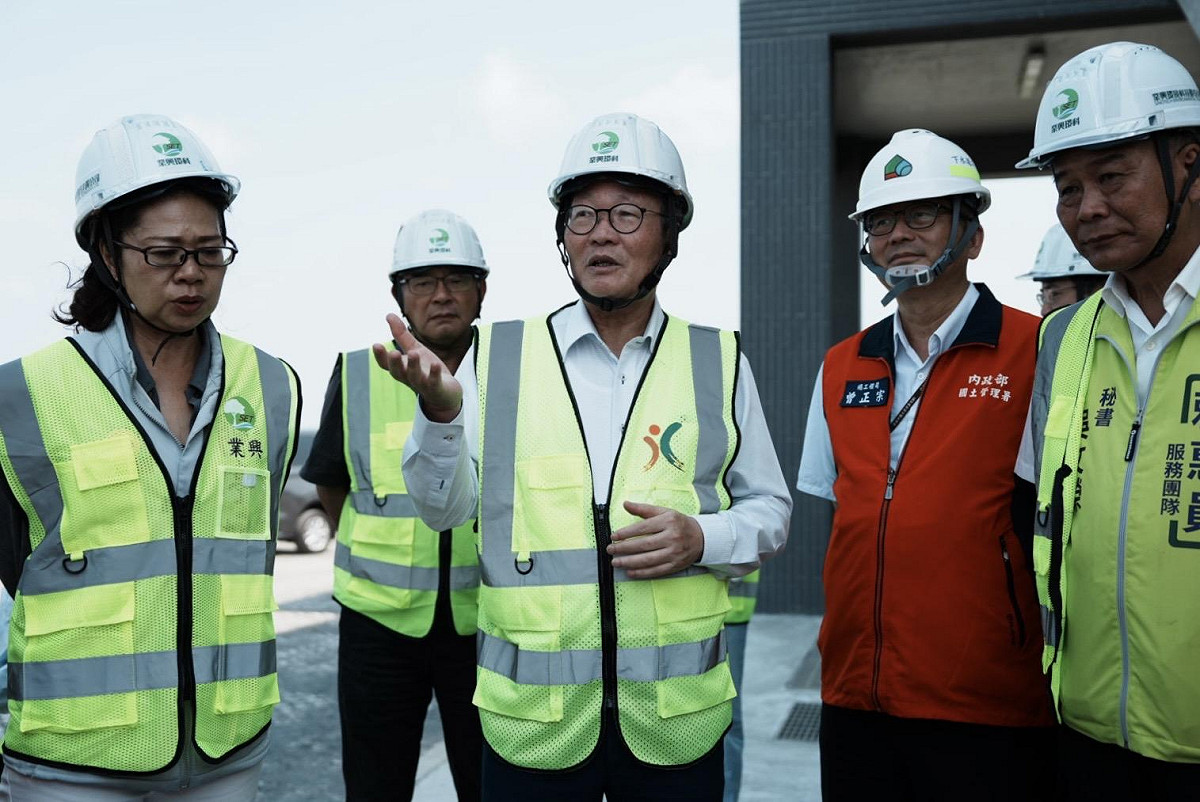 馬太鞍溪堰塞湖災損車輛擴大補助，陳金德指示非營利團體納入慰助對象 圖：行政院提供