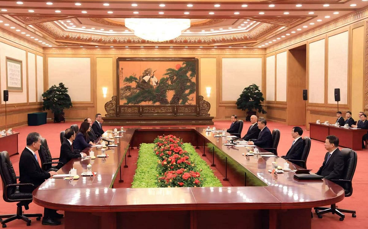 鄭麗文訪中 法國學者：論調附和習近平