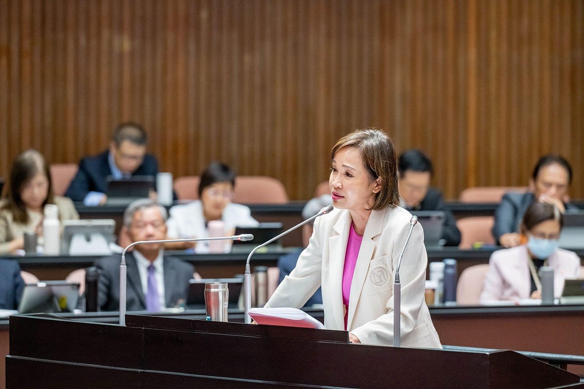 柯志恩主張高雄率先行動，推動制定首部適用全市的《職場霸凌防治自治條例》，打造「反霸凌之都」。 圖：柯志恩服務處/提供