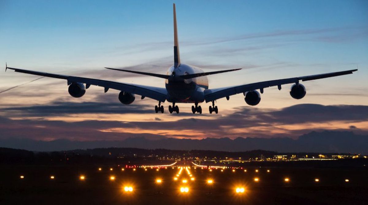 伊朗逐步鬆綁空域限制，東部領空率先開放供國際航班通行。 圖：翻攝自 X @GlobeEyeNews
