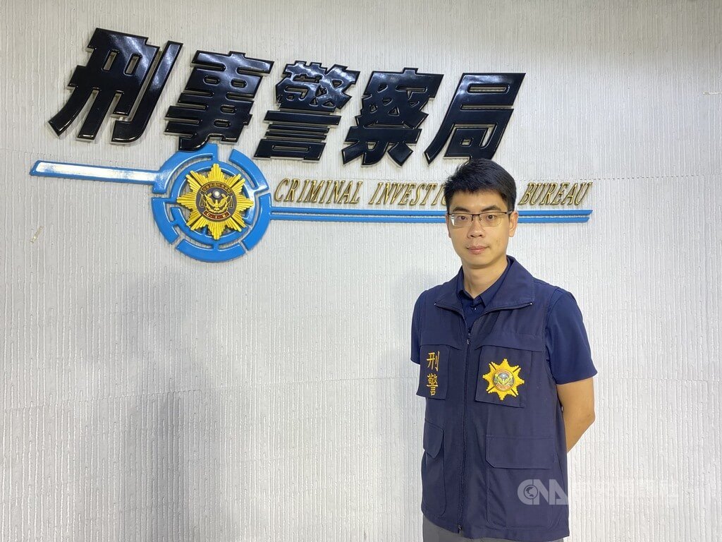 虛擬貨幣搶案頻傳，近半年全國發生逾10起，台北市更曾4天內發生3起。刑事局警務正張佳勳（圖）表示，此類犯罪與假投資詐騙有關。中央社記者黃麗芸攝　115年4月19日