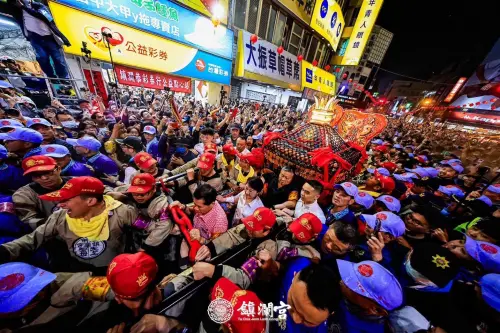 大甲鎮瀾宮媽祖遶境延誤達7.5小時，刷新最晚紀錄。 圖：翻攝自大甲鎮瀾宮臉書