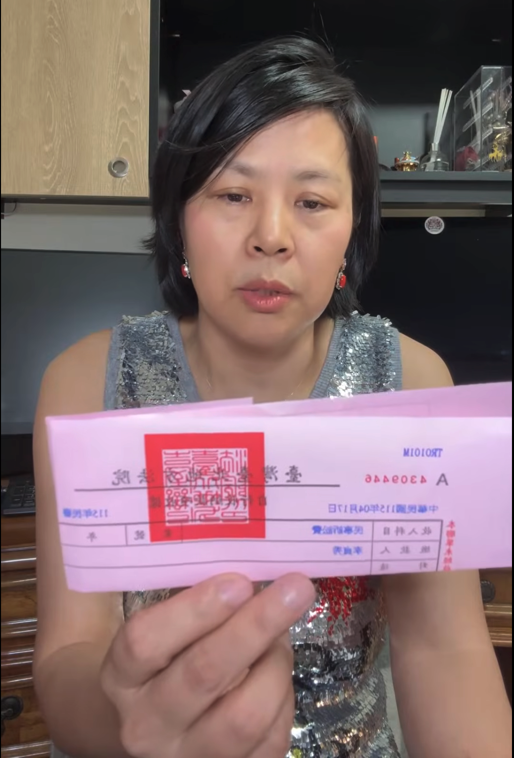 為了保住黨籍，前民眾黨立委李貞秀於本月17日向台北地方法院聲請假處分。 圖：翻攝自李貞秀貞人真事YT頻道