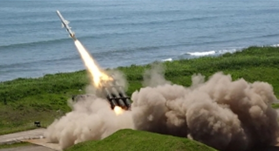 日本陸上自衛隊試射飛彈。 示意圖。 圖 : 翻攝自騰訊網