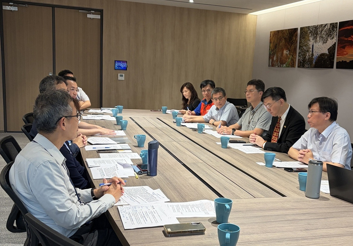 內政部次長董建宏今（22）日率國土署副總工程司步永富等同仁拜會台北市政府，由副市長張溫德出席接待。 圖：內政部提供