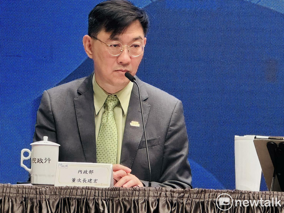 內政部次長董建宏今（23）日列席行政院會後記者會。 圖：謝莉慧/攝