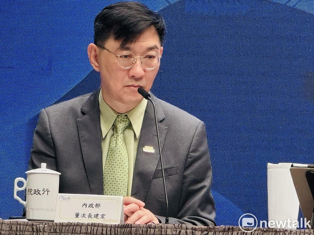 內政部次長董建宏今（23日）列席院會後記者會。 圖：謝莉慧/攝