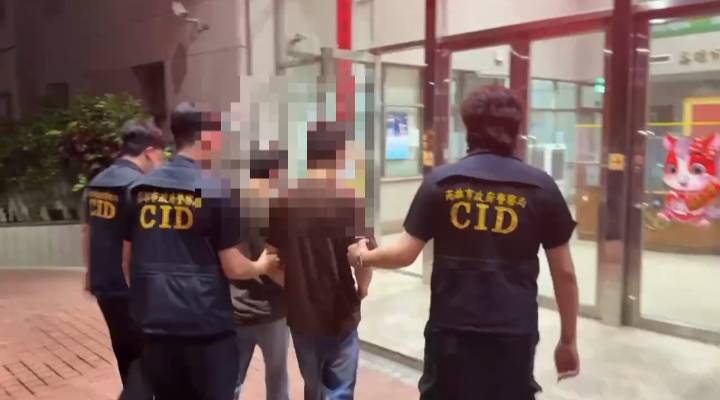 高市警前鎮分局專案小組將兩名涉案人追緝到案，依《刑法》傷害罪移請雄檢偵辦。 圖：高市警前鎮分局/提供